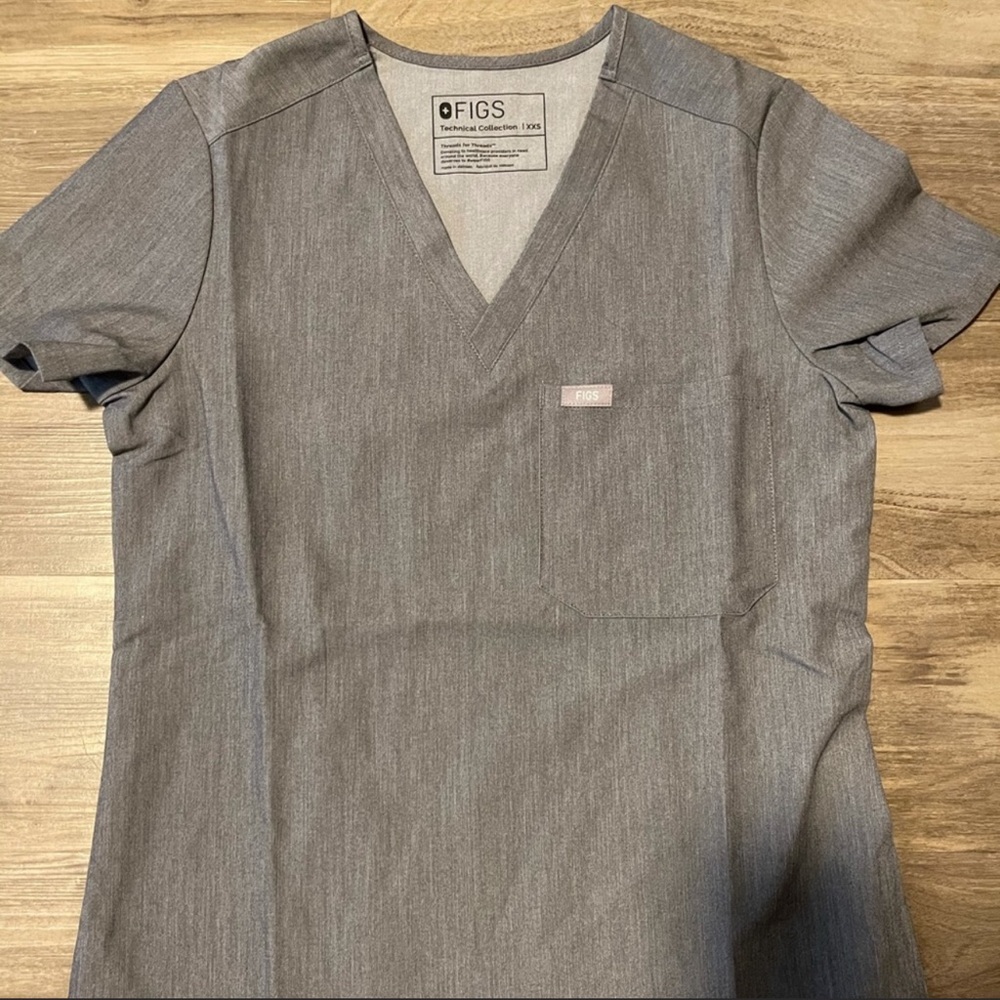 Graphite Figs Scrub Top